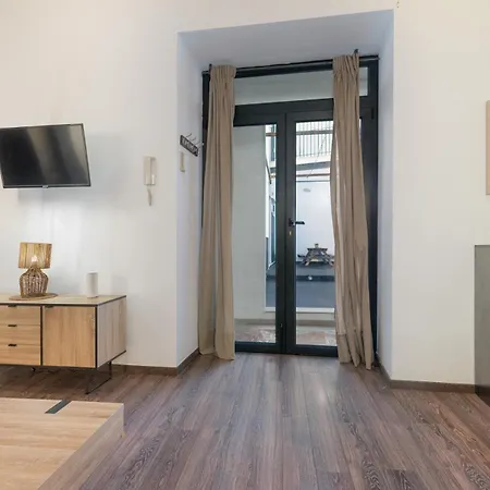 Apartman Panther Aladro Ii *